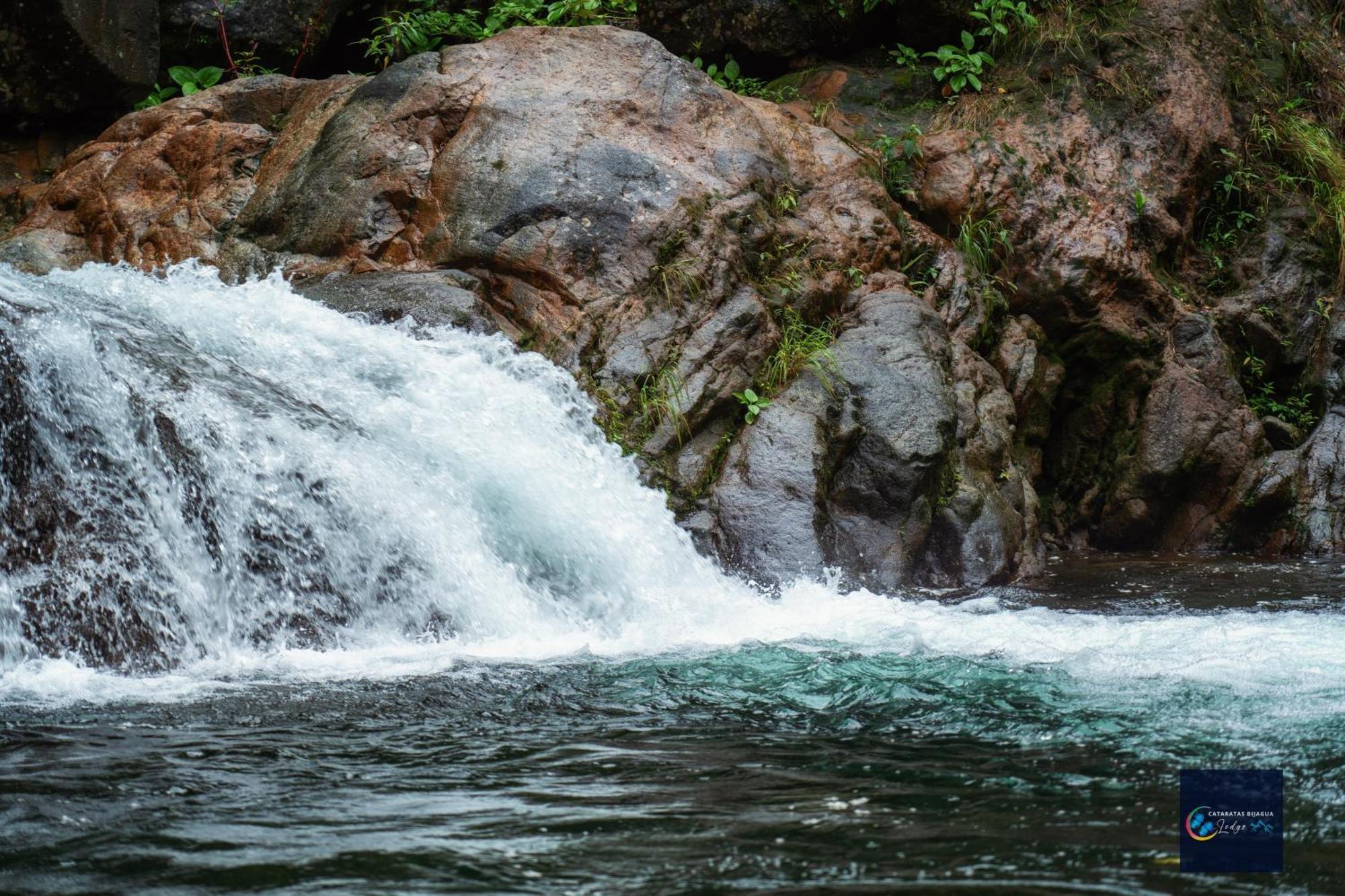 Cataratas Bijagua Lodge, Incluye Tour Autoguiado Bijagua Waterfalls Hike Exterior photo
